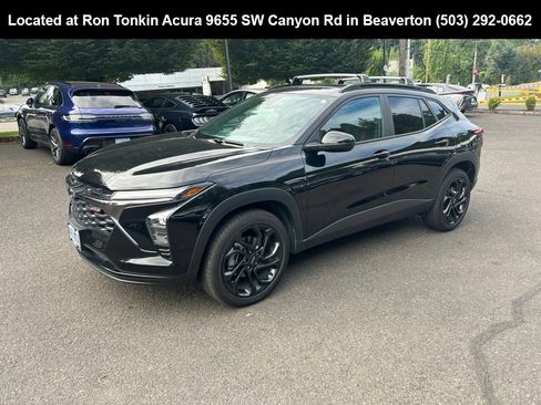 Used 2024 Chevrolet Trax RS w/ Sunroof Package FWD image 8