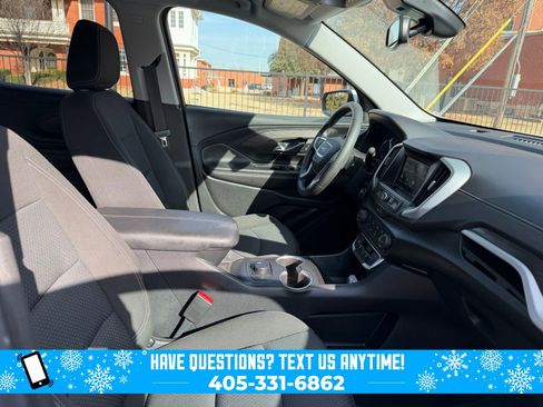 Used 2022 GMC Terrain SLE image 5