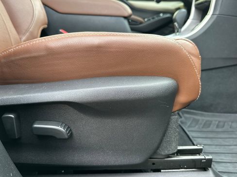 Used 2020 Subaru Ascent Touring w/ Popular Package #2A image 23