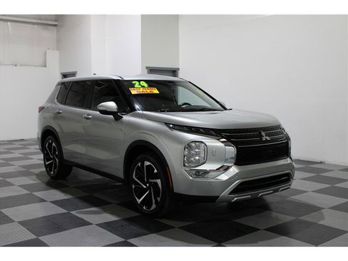 Used 2024 Mitsubishi Outlander Ralliart image 2