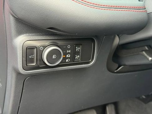 Used 2025 Ford Explorer ST-Line w/ Premium Package AWD/4WD image 13