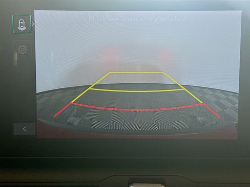 Used 2025 Kia K4 LXS image 23