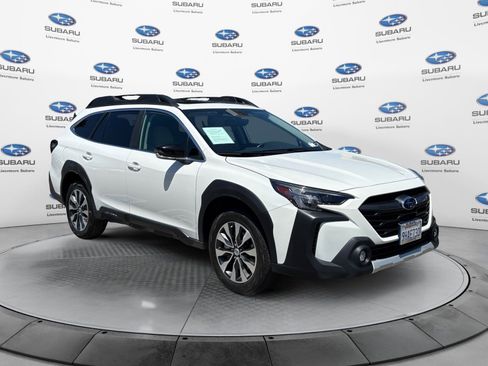 Used 2023 Subaru Outback Limited AWD/4WD image 7