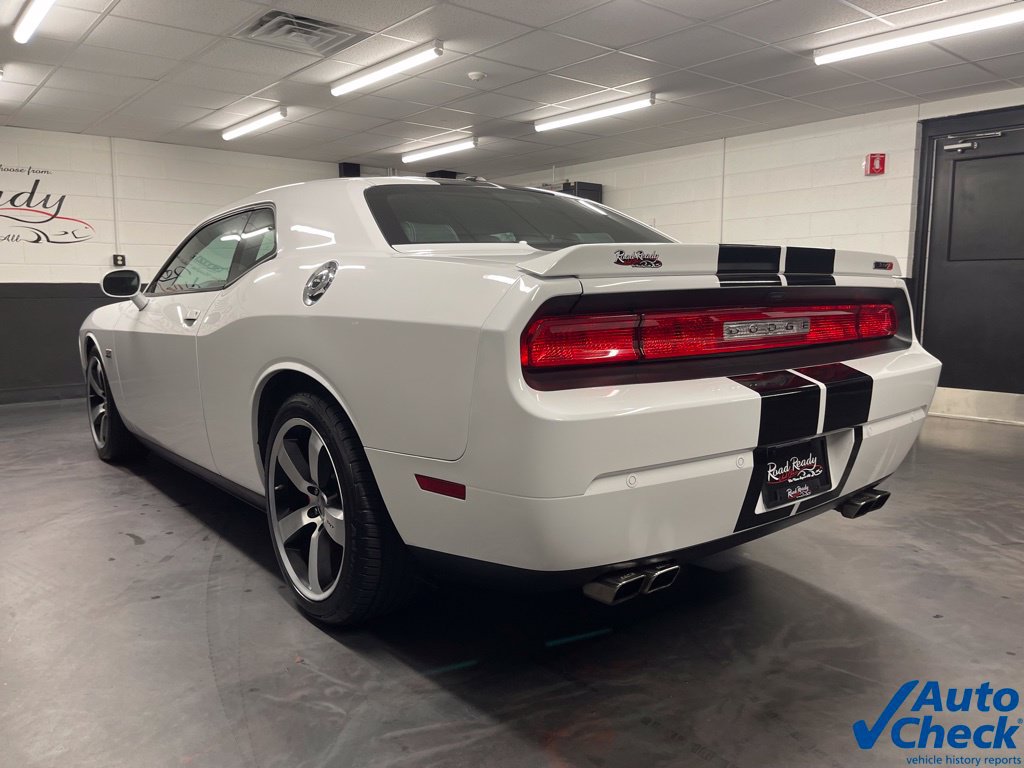Used 2014 Dodge Challenger SRT8 RWD image 8