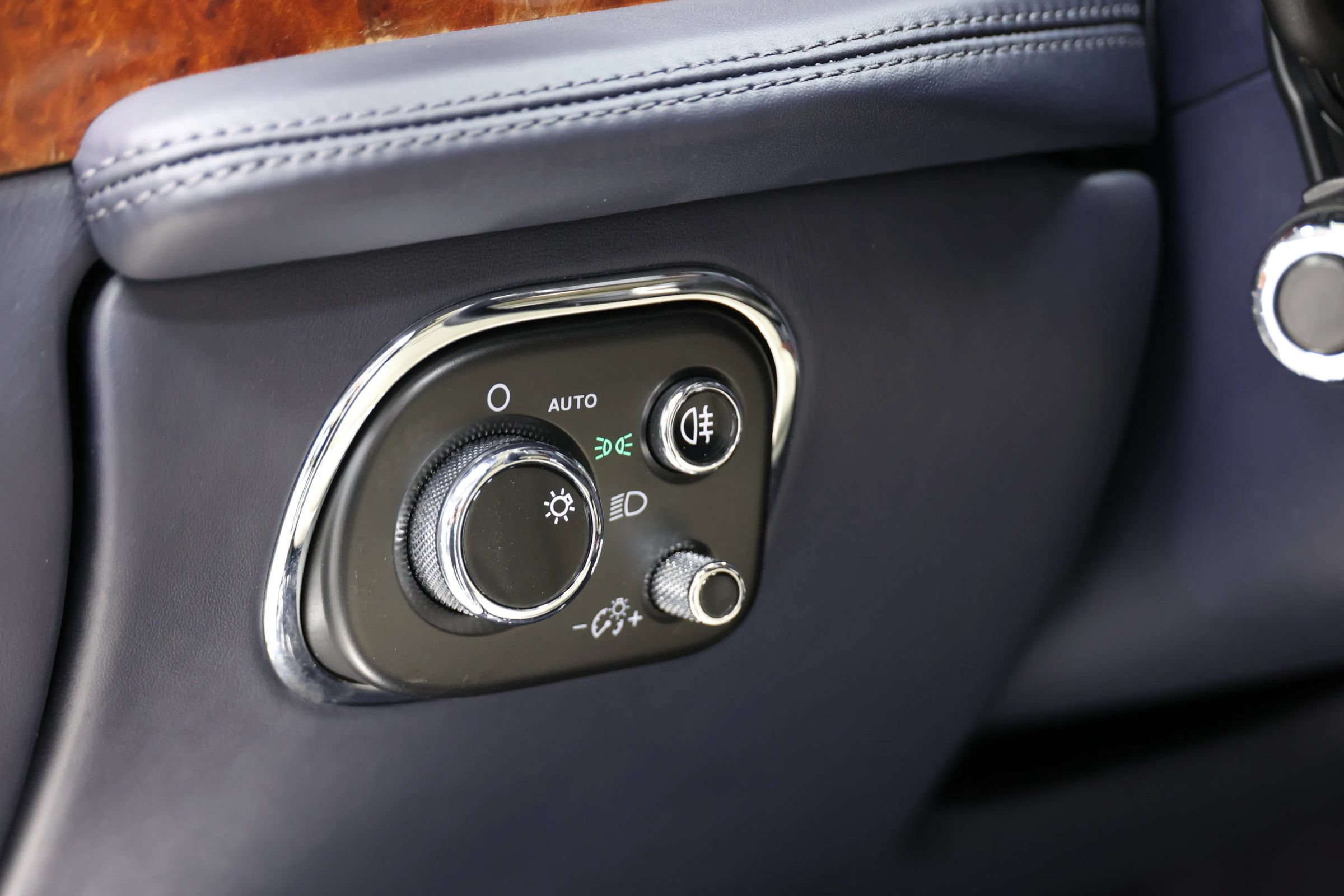 Used 2017 Bentley Mulsanne RWD image 31