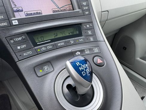 Used 2010 Toyota Prius Three image 20