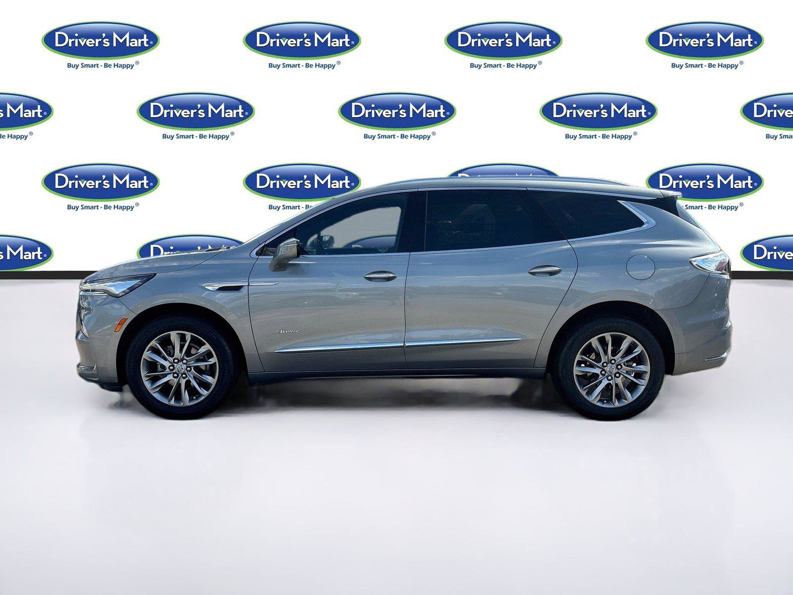 Used 2023 Buick Enclave Avenir w/ Avenir Technology Package FWD image 4