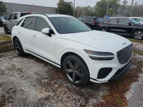 Used 2023 Genesis GV70 2.5T w/ Sport Prestige Package image 2