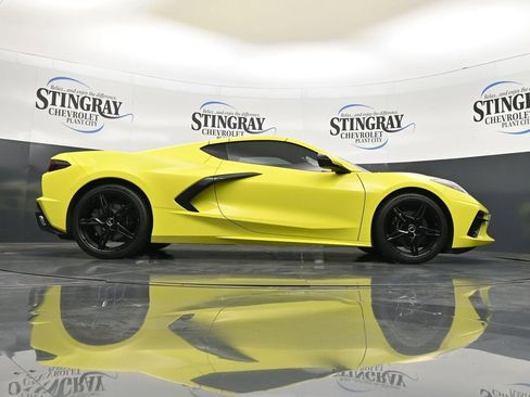 Used 2022 Chevrolet Corvette Stingray Coupe w/ 1LT RWD image 33