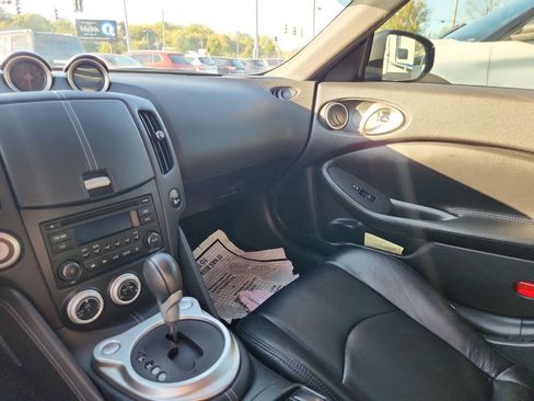 Used 2019 Nissan 370Z Coupe image 10