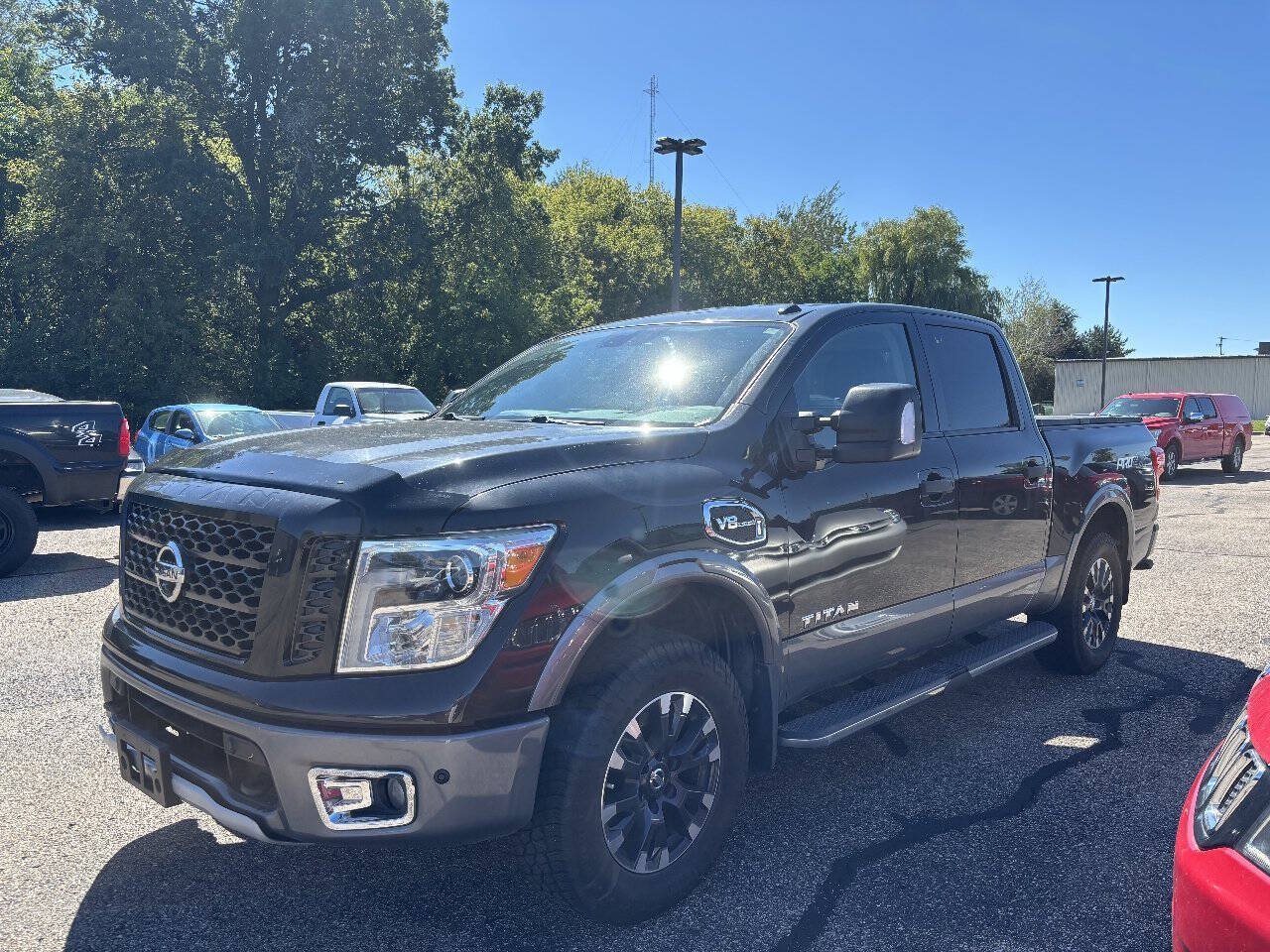 Used 2017 Nissan Titan PRO-4X AWD/4WD image 1