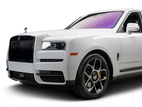 Used 2023 Rolls-Royce Cullinan Black Badge w/ Dark Exterior Package AWD/4WD image 14