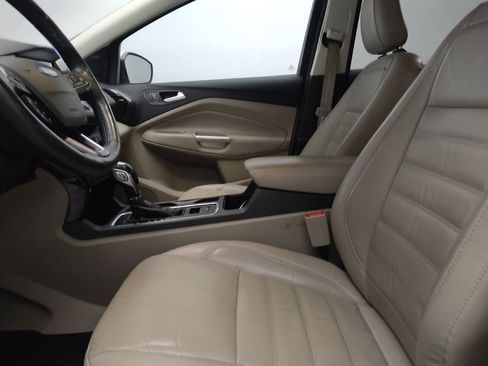 Used 2018 Ford Escape Titanium w/ Ford Safe & Smart Package AWD/4WD image 17