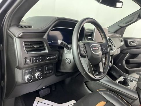 Used 2024 GMC Yukon XL AT4 w/ Technology Package AWD/4WD image 21