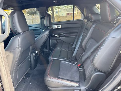 Used 2022 Ford Explorer ST-Line w/ Class IV Trailer Tow Package image 18