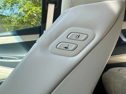 Certified 2026 Genesis GV80 3.5T Prestige AWD/4WD image 26