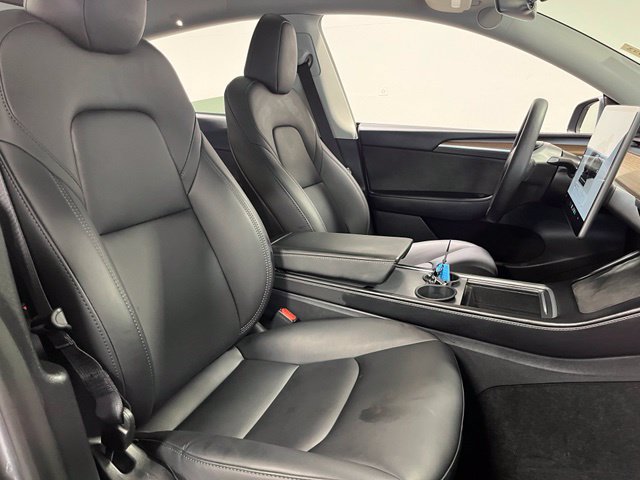 Used 2025 Tesla Model Y Long Range RWD image 10