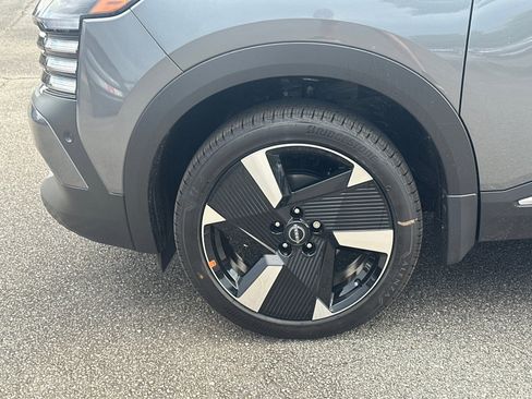 New 2026 Nissan Kicks SR image 11