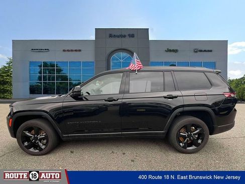 Used 2024 Jeep Grand Cherokee L Laredo AWD/4WD image 6
