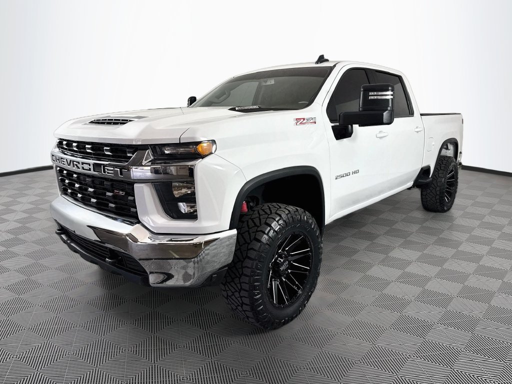 Used 2023 Chevrolet Silverado 2500 LT AWD/4WD image 3