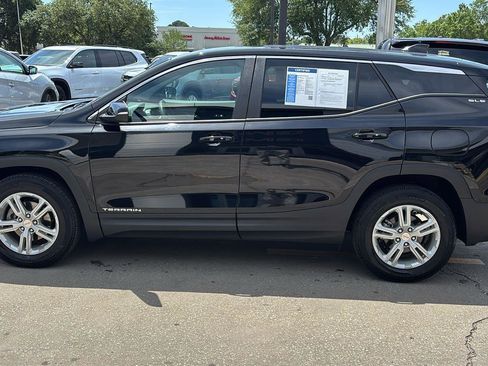 Used 2023 GMC Terrain SLE FWD image 4