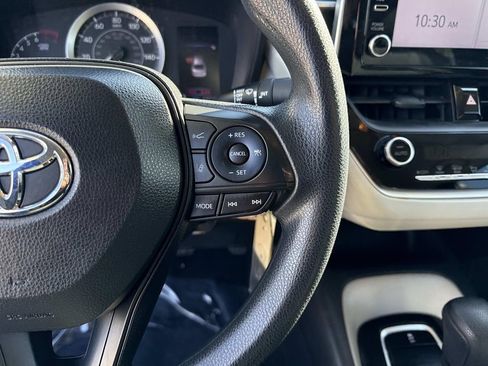 Used 2020 Toyota Corolla LE image 27