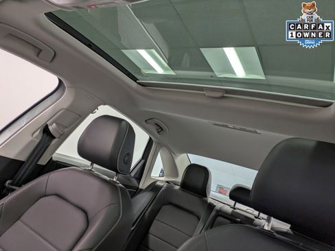 Used 2023 Volkswagen Jetta SE w/ Panoramic Sunroof Package FWD image 22