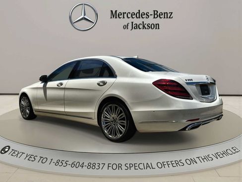 Used 2019 Mercedes-Benz S 560 Sedan image 3