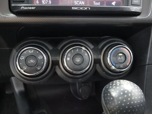 Used 2014 Scion tC FWD image 30