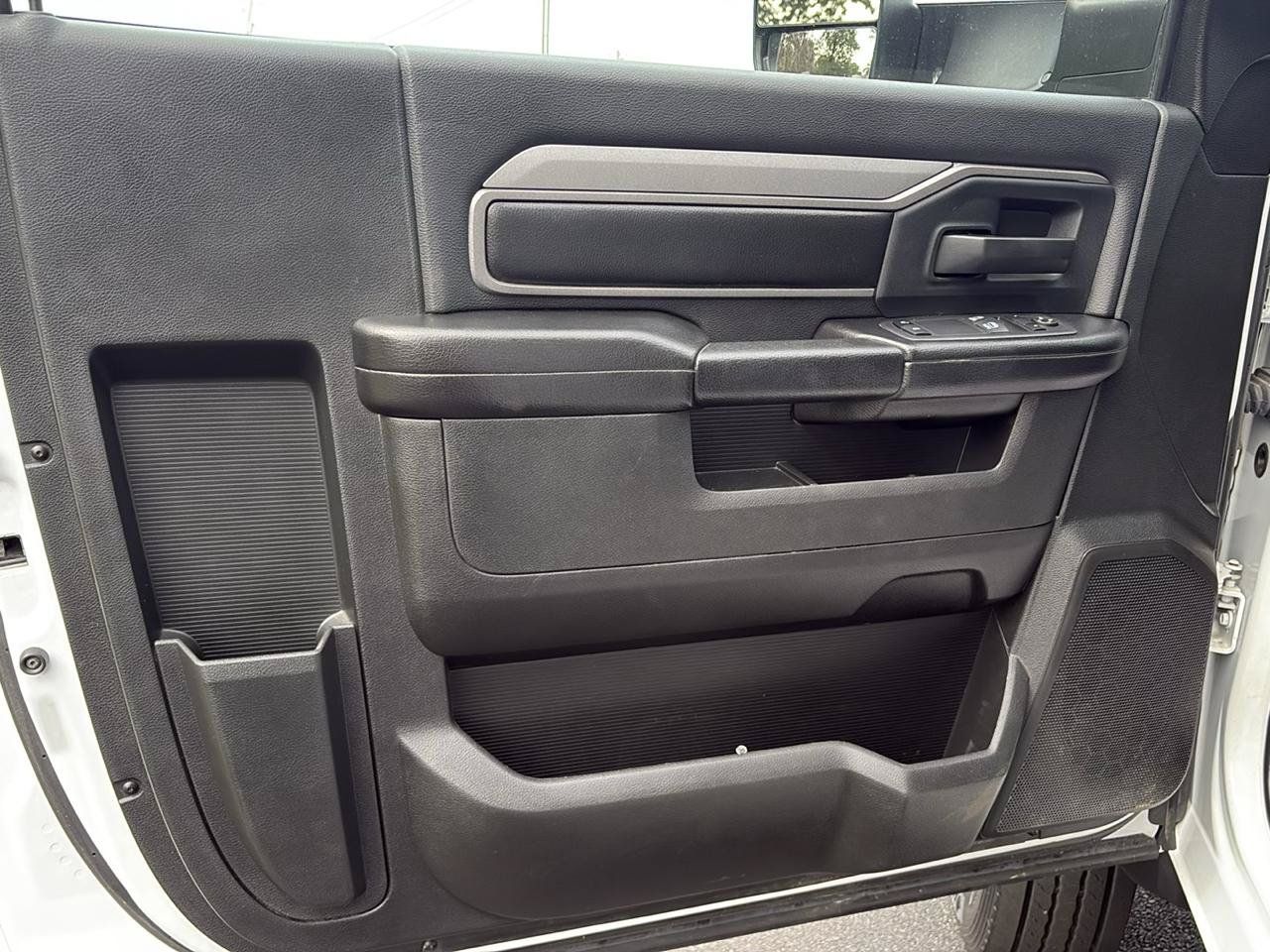Used 2020 RAM 5500 Tradesman AWD/4WD image 14