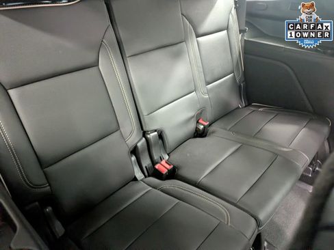 Used 2024 GMC Yukon SLT w/ SLT Premium Package AWD/4WD image 31