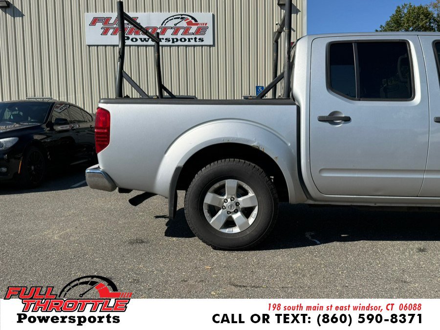 Used 2011 Nissan Frontier SV w/ SV Premium Utility Pkg AWD/4WD image 27
