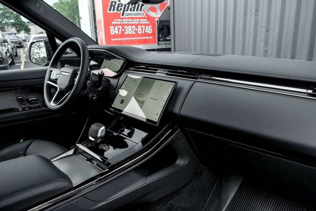 New 2026 Land Rover Range Rover Sport SE AWD/4WD image 22