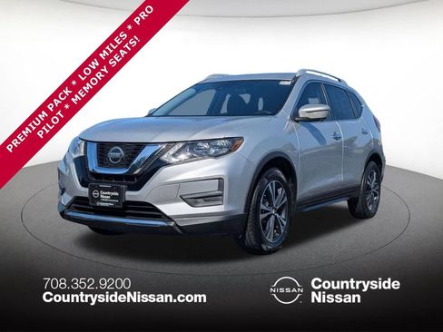 Used 2020 Nissan Rogue SV w/ Premium Package FWD image 1