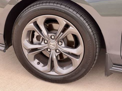 Certified 2023 Honda Accord EX image 9