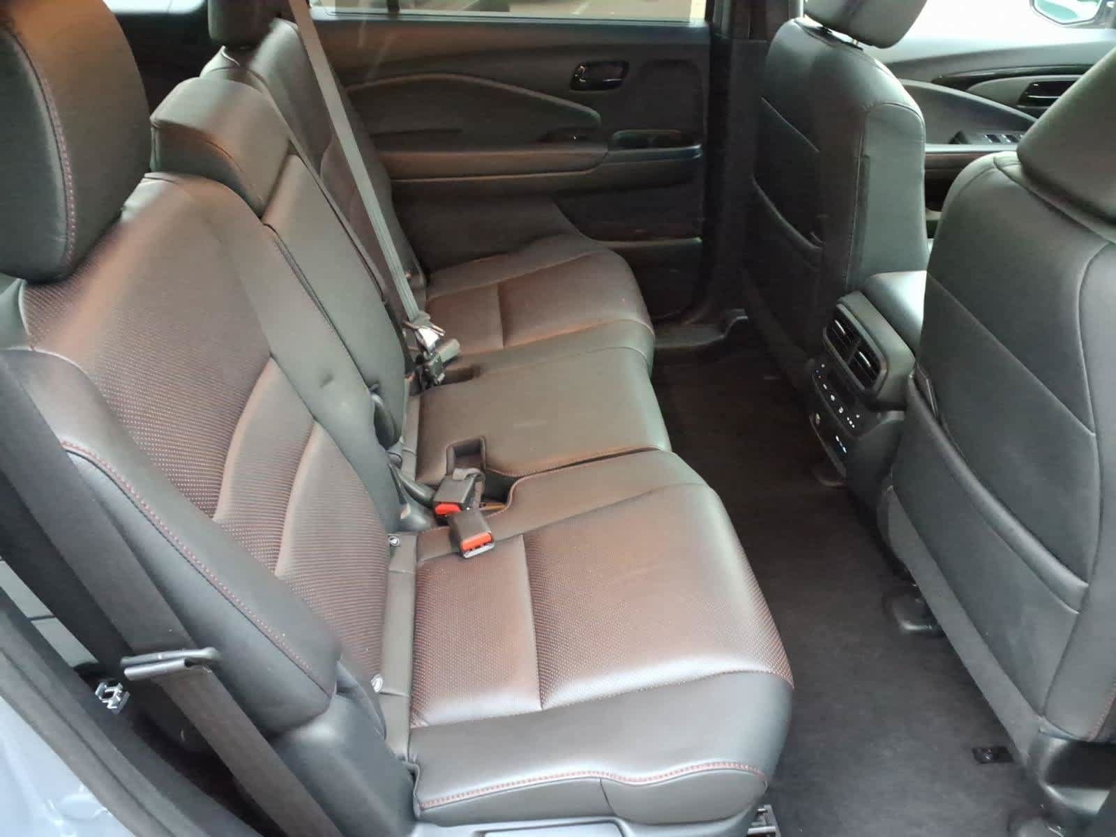 Used 2024 Honda Passport Black Edition image 11