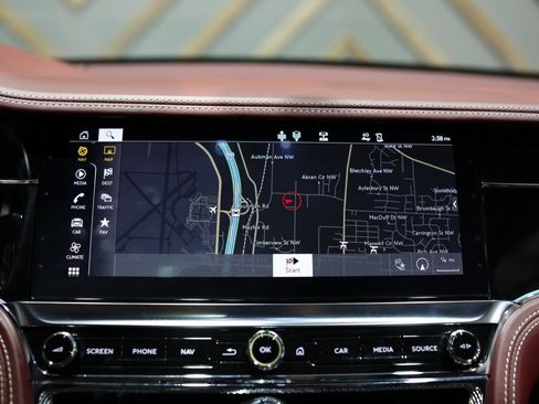 Used 2020 Bentley Flying Spur W12 image 36