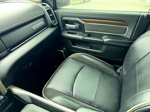 Used 2022 RAM 2500 Laramie image 30