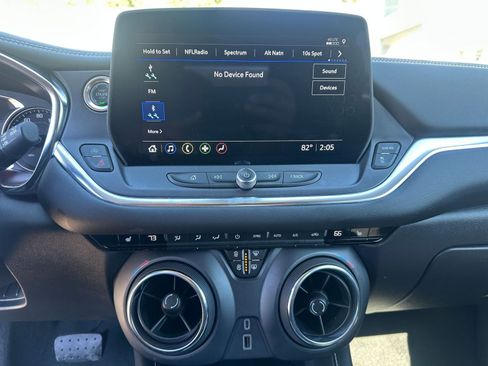 Used 2025 Chevrolet Blazer LT image 21