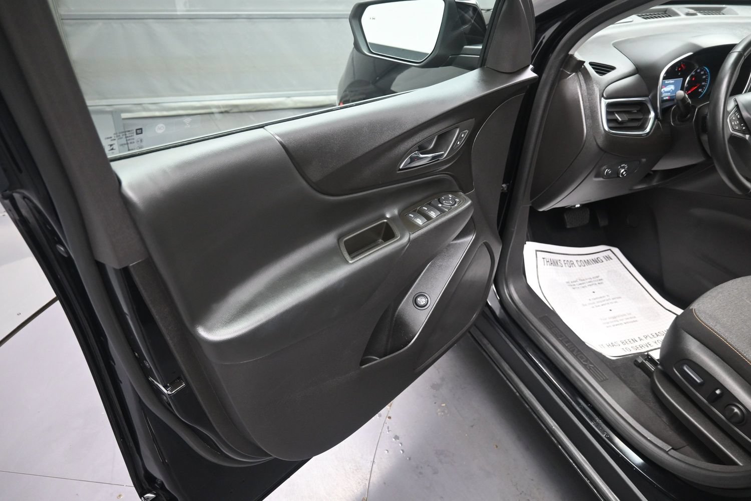 Used 2024 Chevrolet Equinox LT AWD/4WD image 15