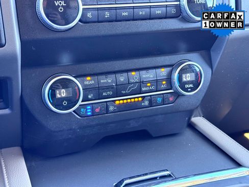 Used 2021 Ford Expedition XLT image 28