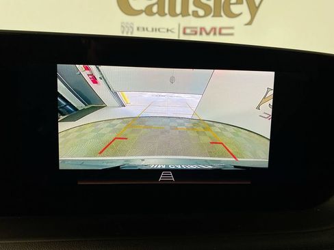 Used 2024 Buick Encore GX Preferred FWD image 17