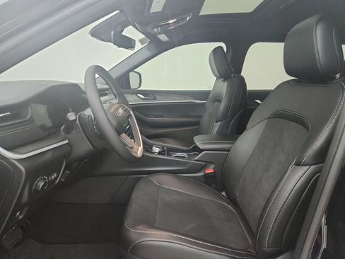 New 2026 Jeep Grand Cherokee L 4WD image 18