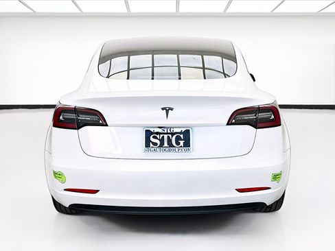 Used 2023 Tesla Model 3 Standard Range RWD image 5