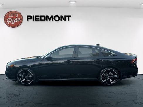 Used 2024 Honda Accord Sport image 10