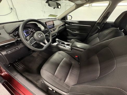 Used 2023 Nissan Altima 2.5 SV AWD/4WD image 18