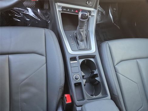 Used 2025 Audi Q3 2.0T Premium image 20