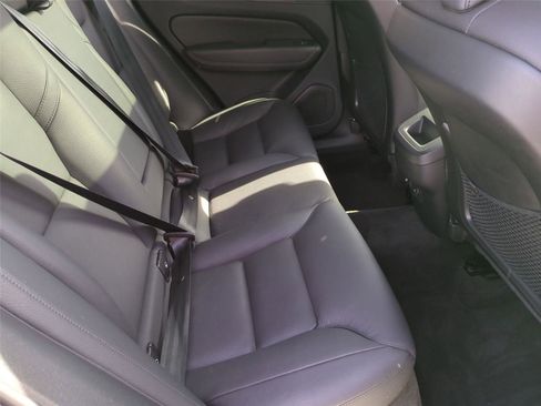 Used 2025 Volvo XC60 B5 Plus image 18
