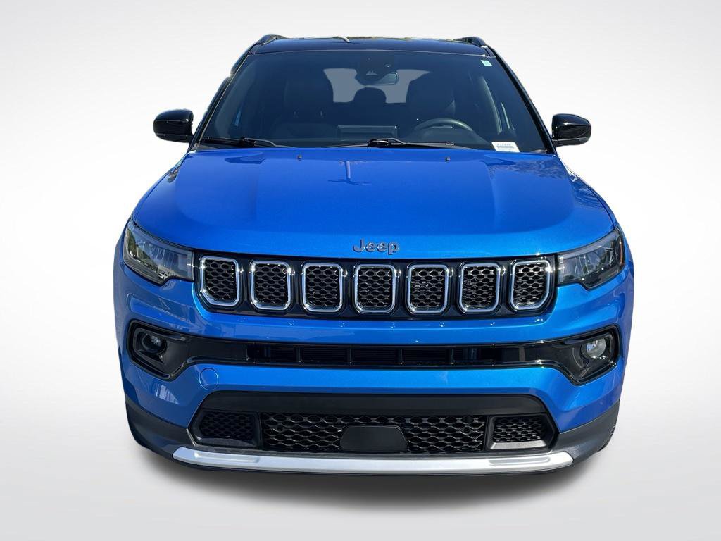 Used 2024 Jeep Compass Limited AWD/4WD image 9