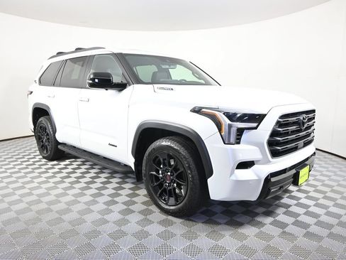 Used 2025 Toyota Sequoia Limited w/ TRD Off-Road Package AWD/4WD image 9